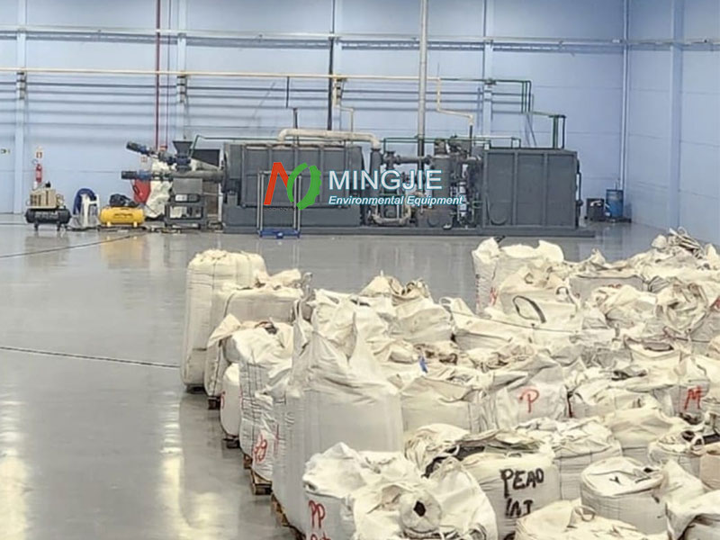 small biomass pyrolysis machine